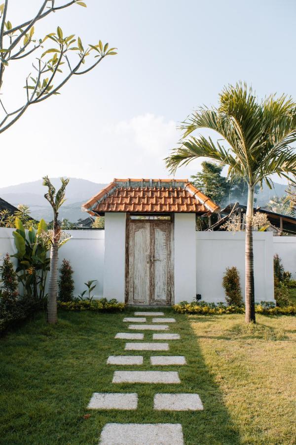 Villa Uhaina Амед Экстерьер фото